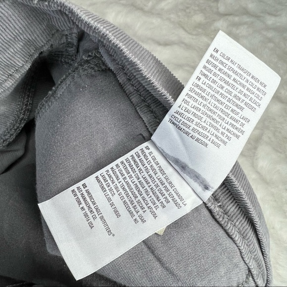 NEW American Eagle Outfitters Gray Corduroy High Rise Mom Jeans Plus Size 24 - Picture 7 of 10